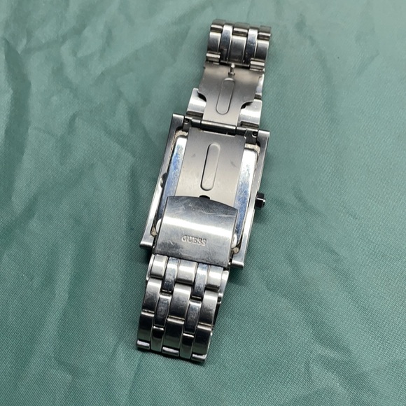 Men’s Watch - Picture 2 of 4